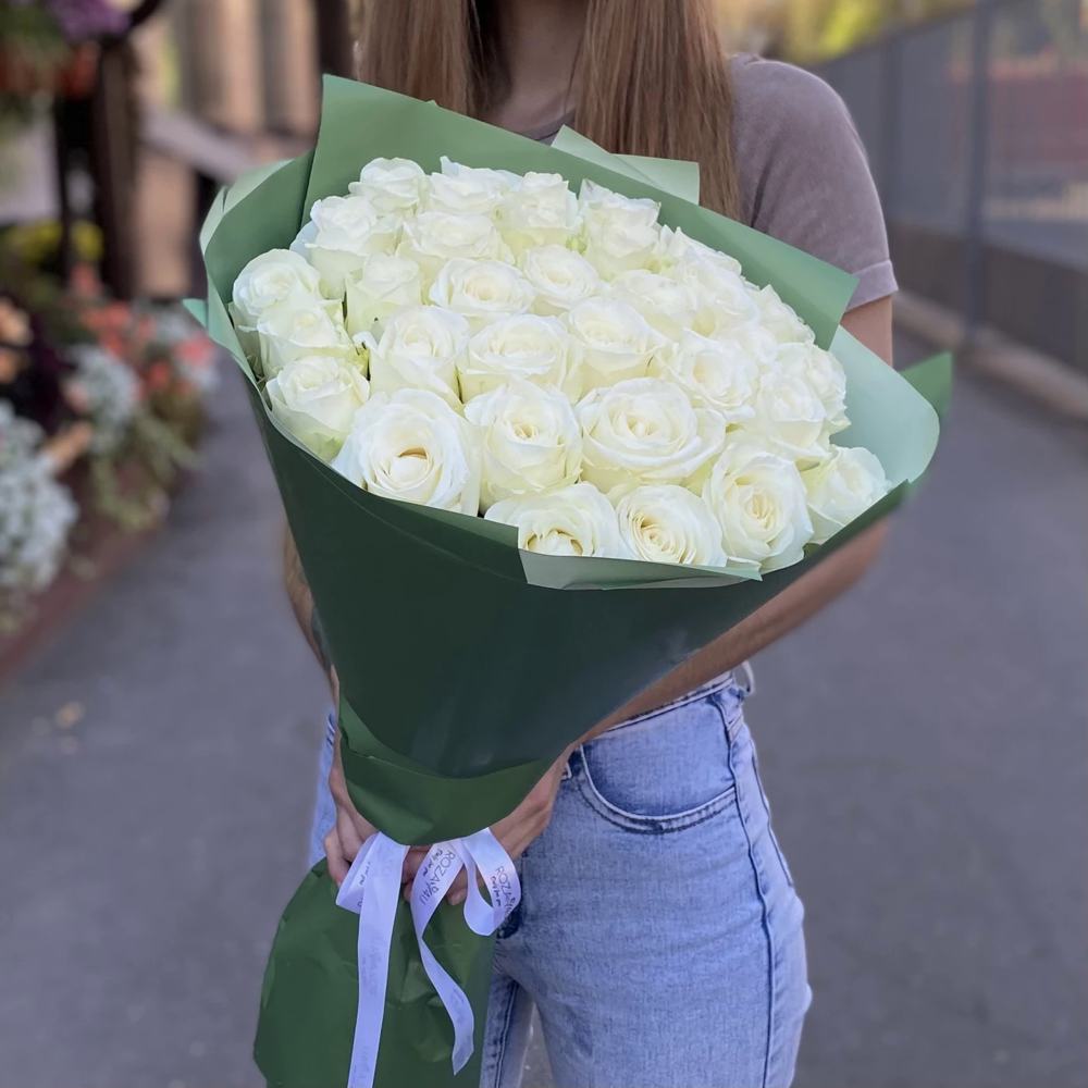 35 белых роз Premium 50 см.