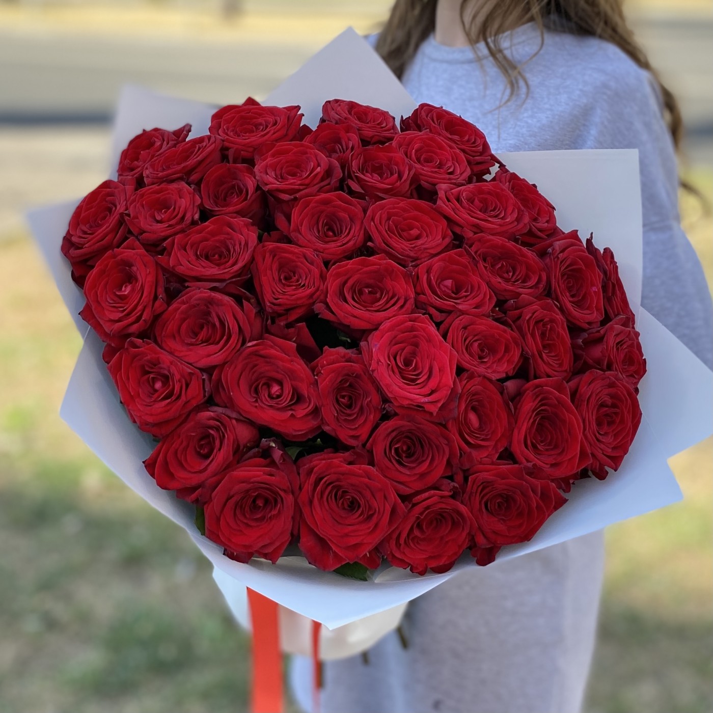 35 красных роз Premium 50 см.