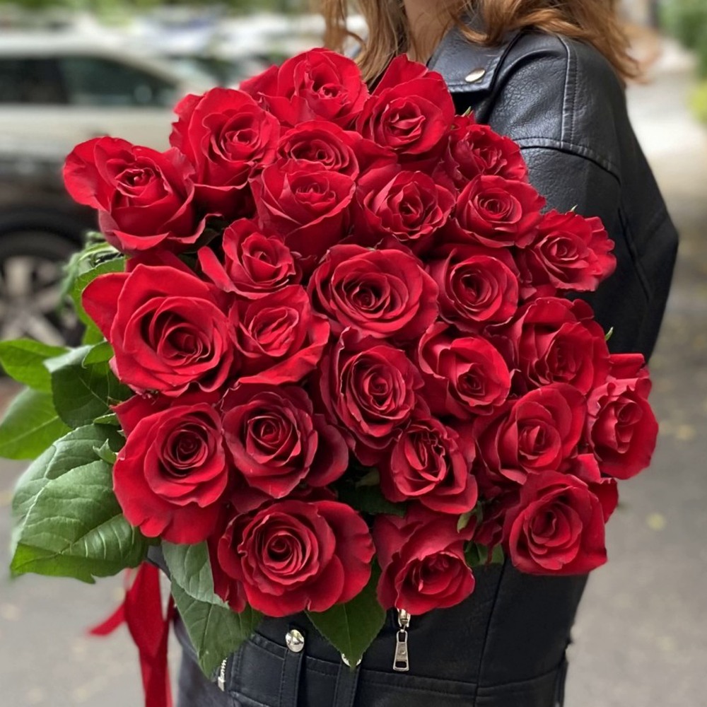 25 красных роз Premium 70 см.