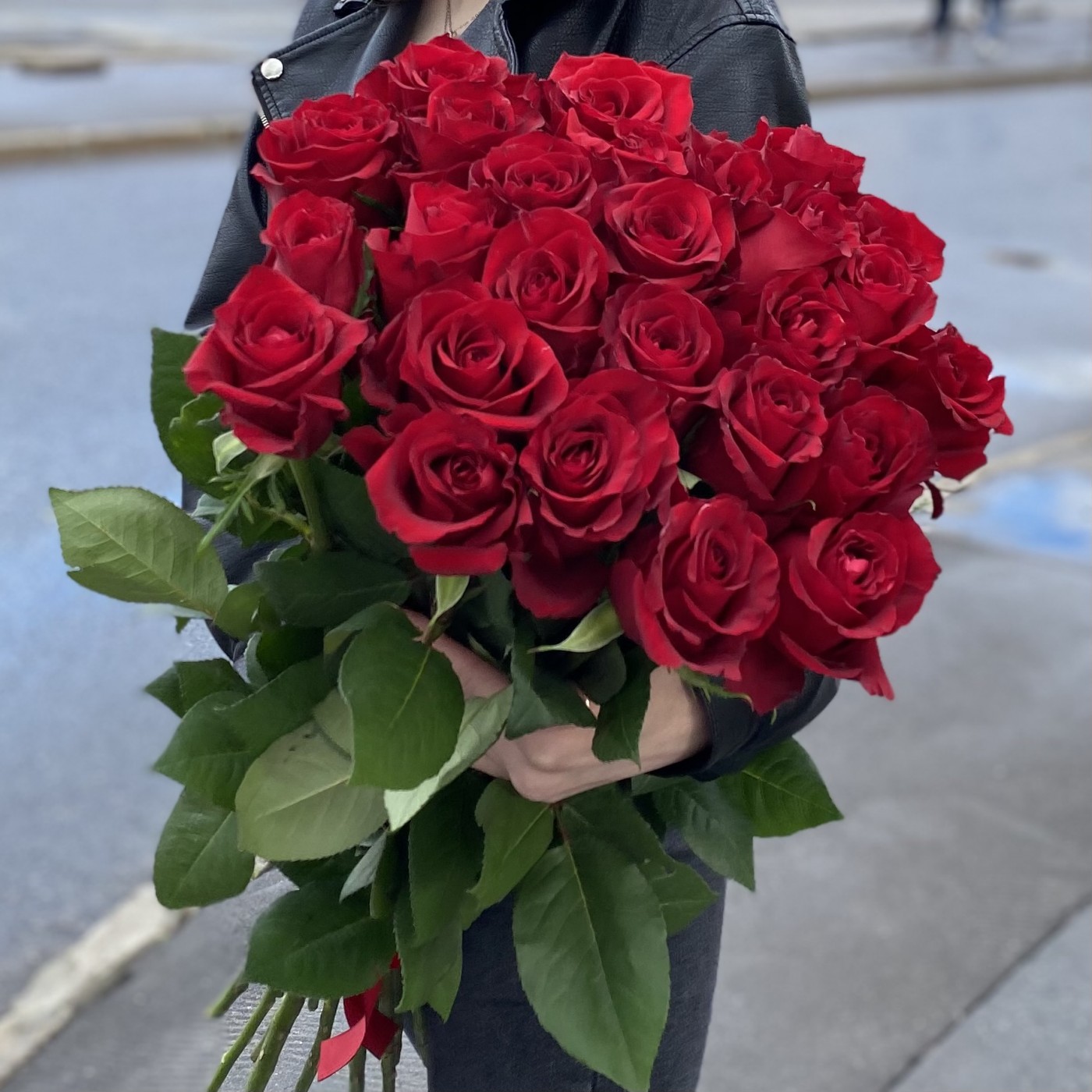 25 красных роз Premium 70 см.